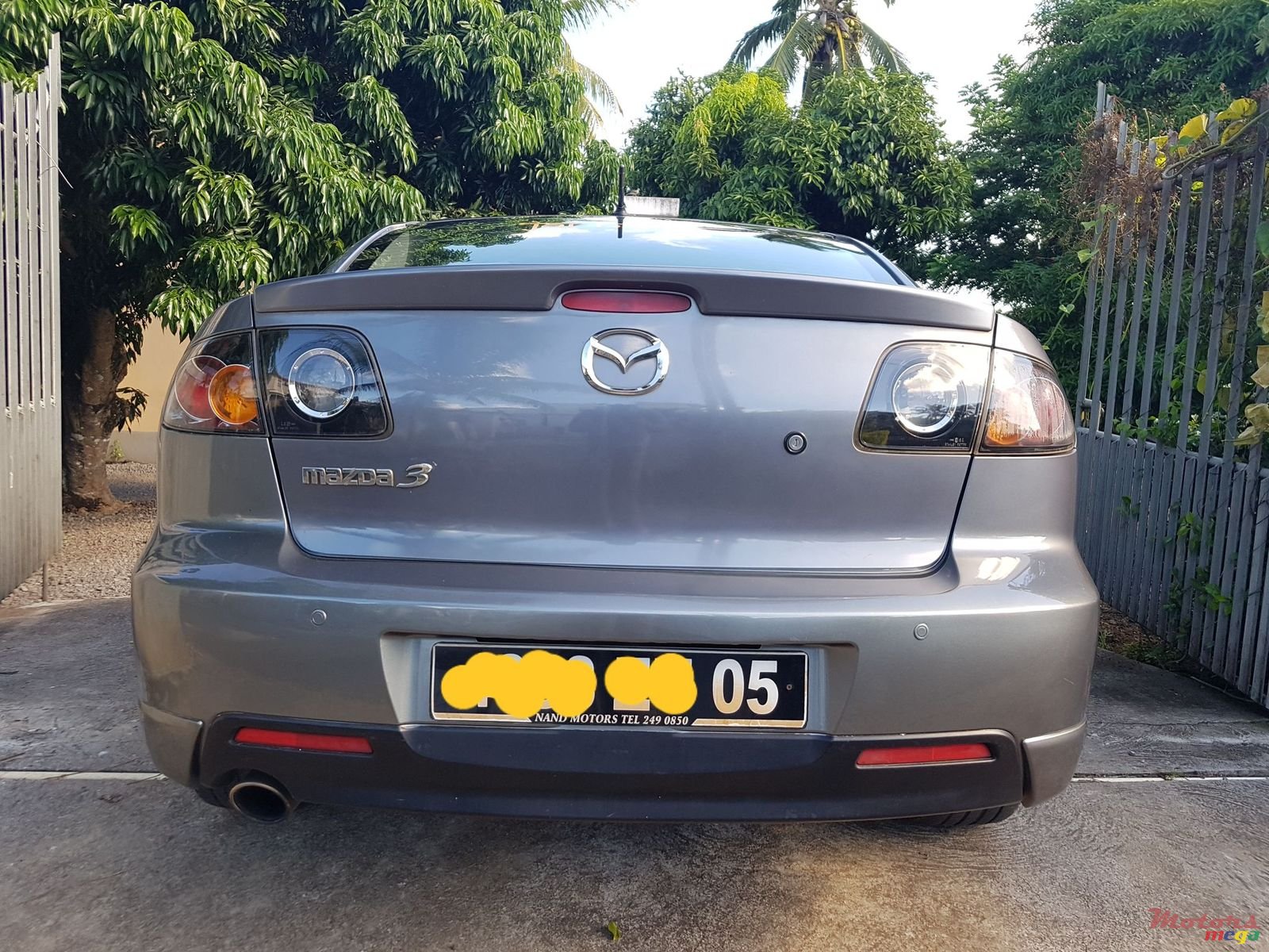 2005' Mazda 3 photo #2