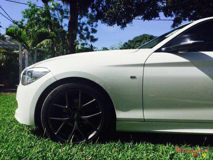 2011' BMW 1 Series photo #7