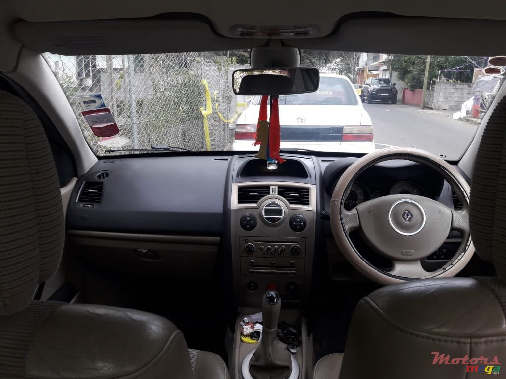 2006' Renault Megane 2 photo #3