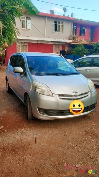 2010' Toyota PASSO SETTE photo #1