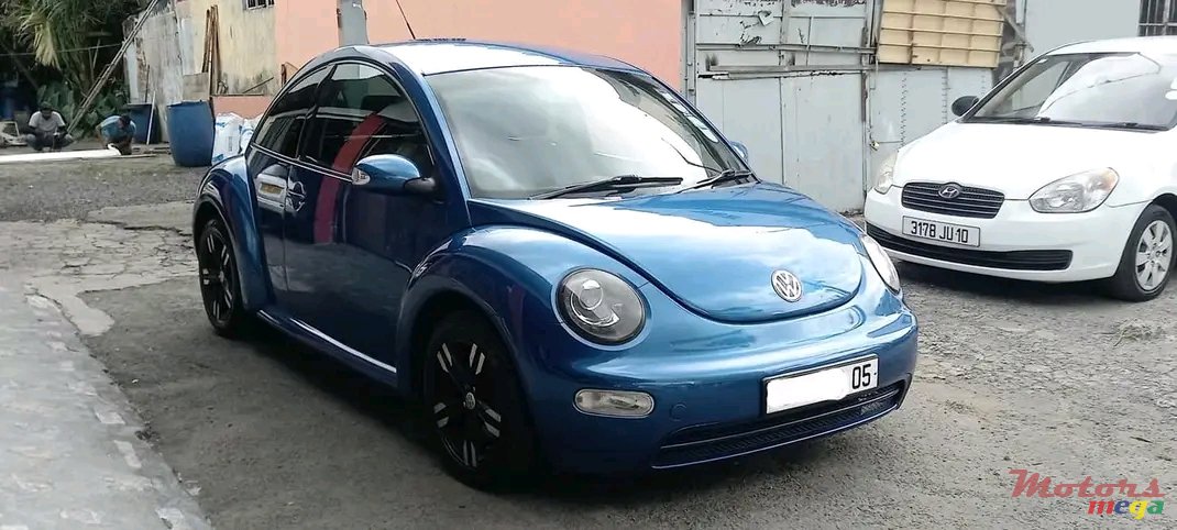 2005' Volkswagen Beetle photo #1