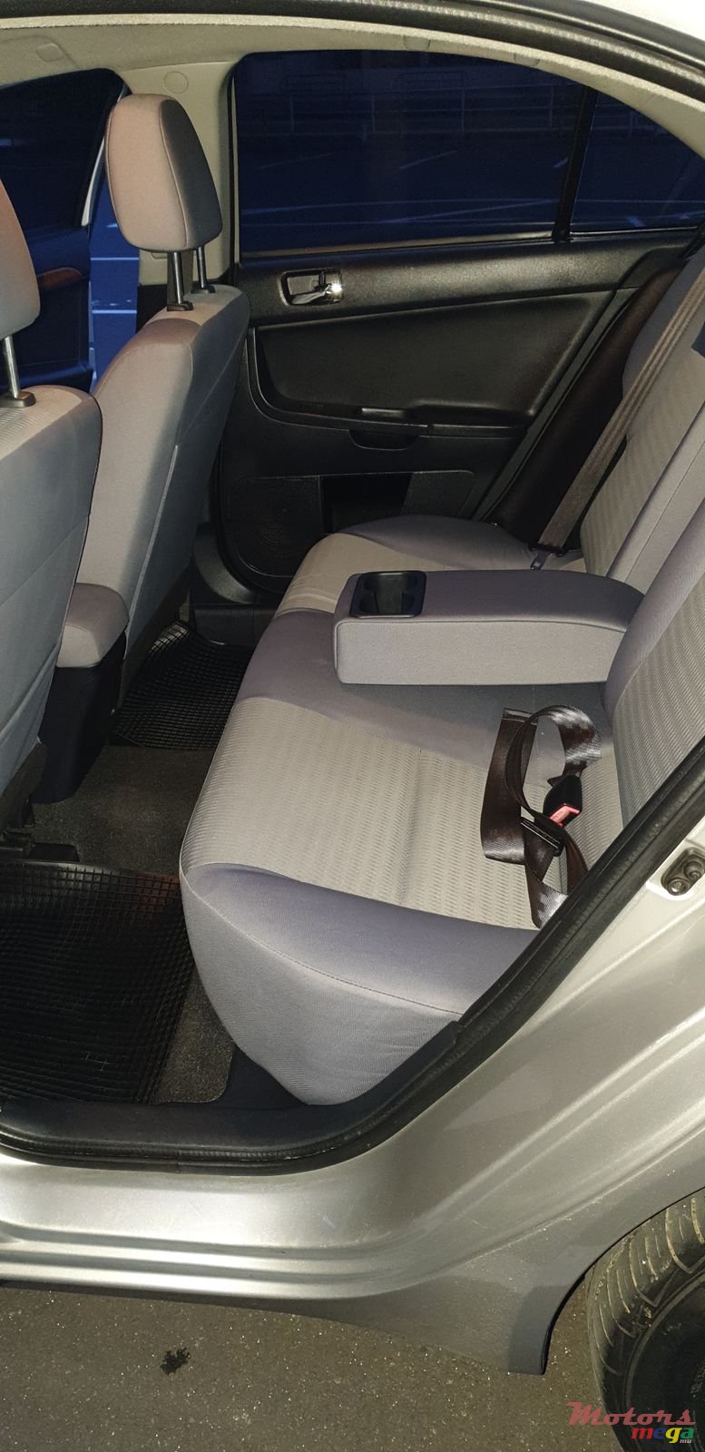 2012' Mitsubishi Lancer Ex photo #5