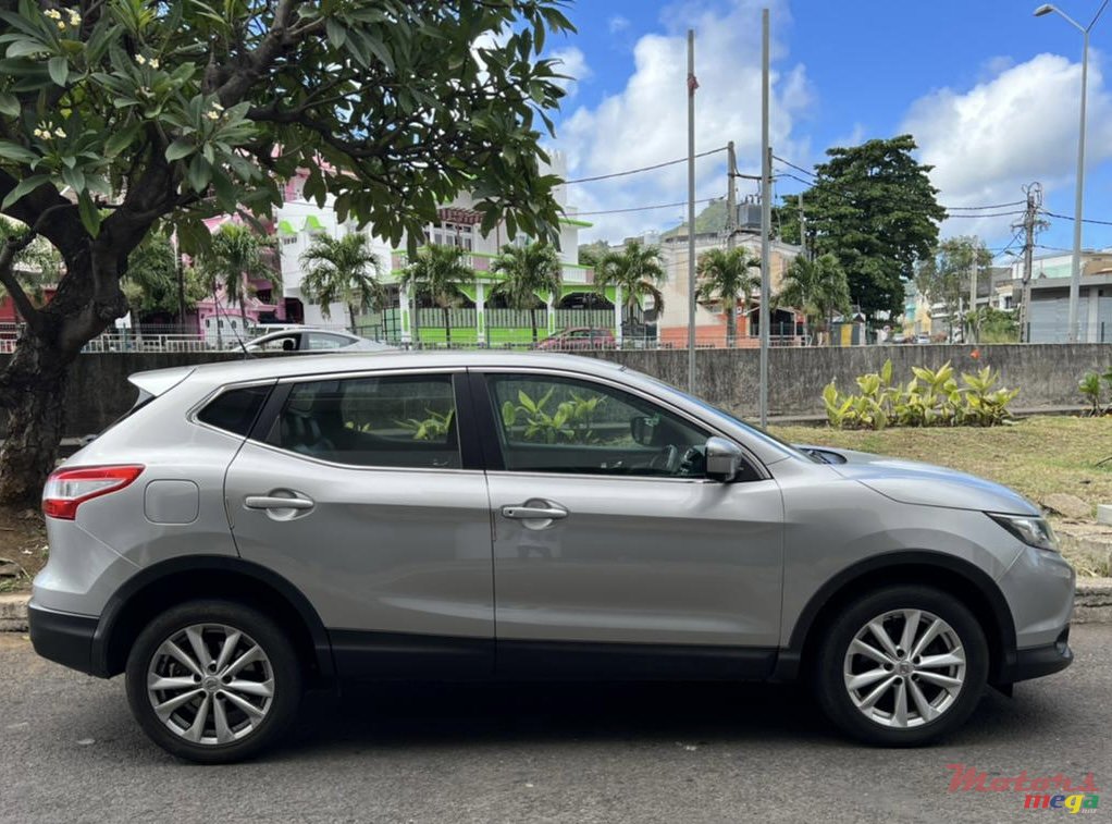 2015' Nissan photo #4