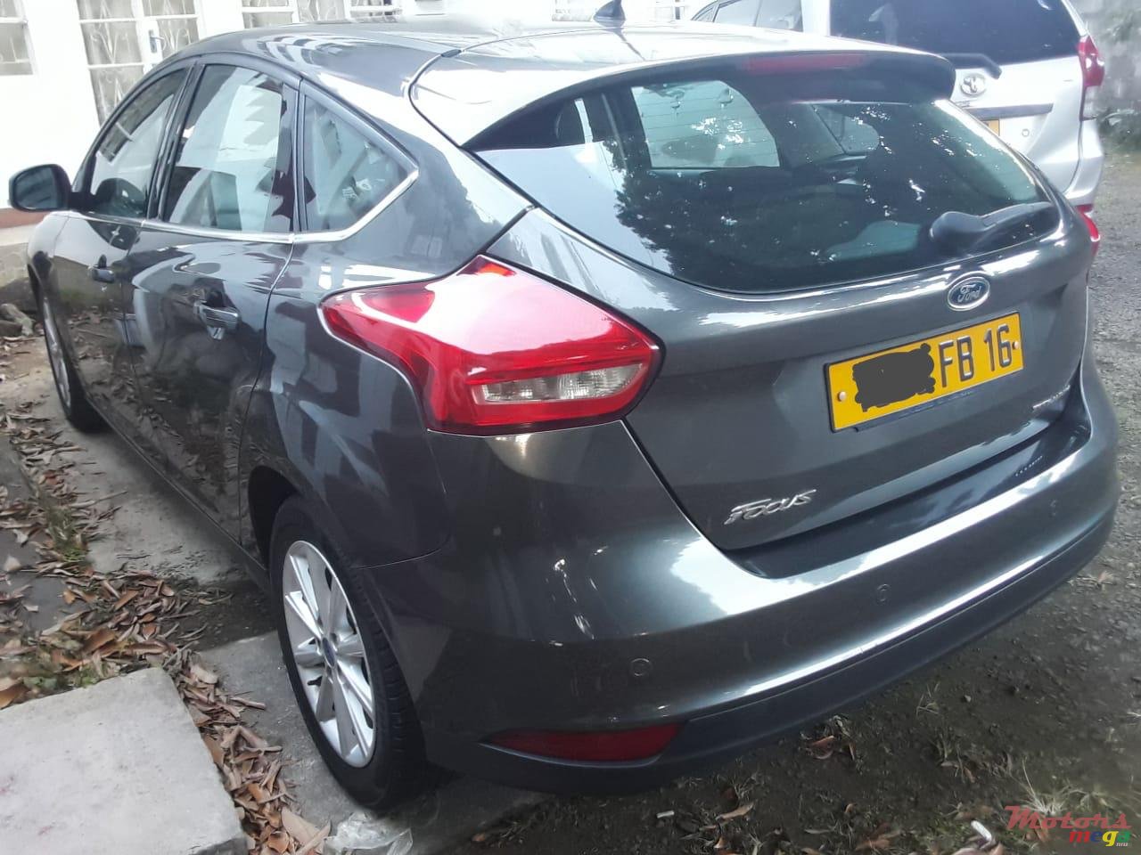 2016' Ford Focus photo #7