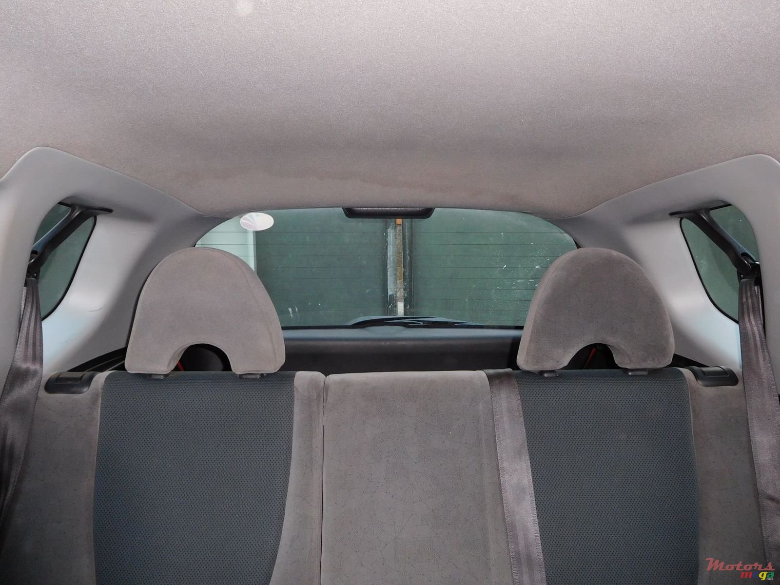 2004' Honda Fit photo #2