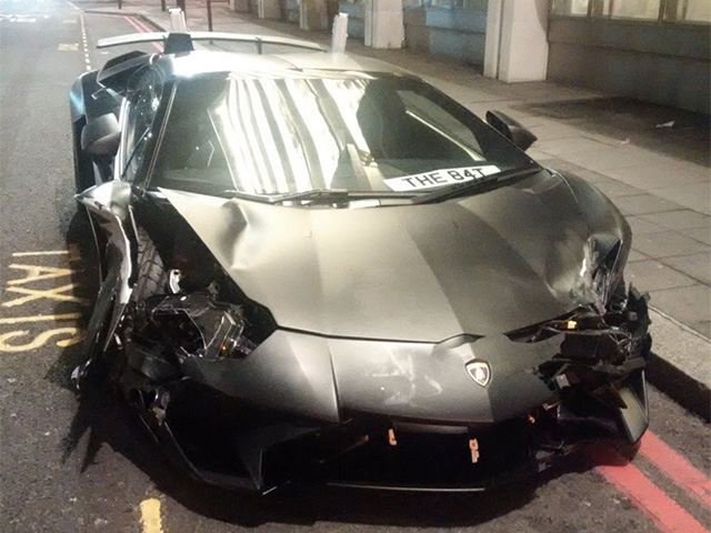 Student Smashes Lamborghini Aventador SV In London Street Race