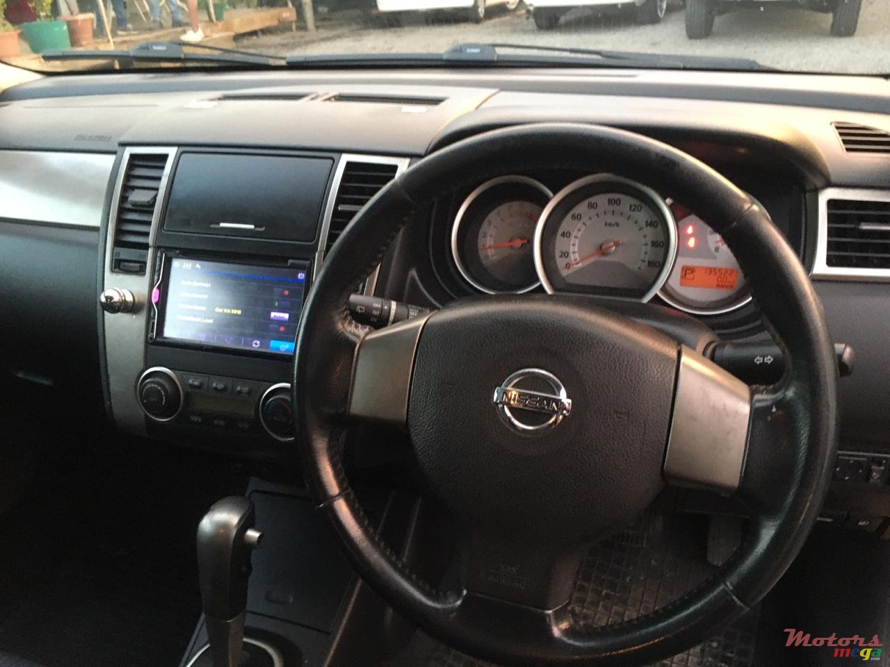 2010' Nissan Tiida photo #7