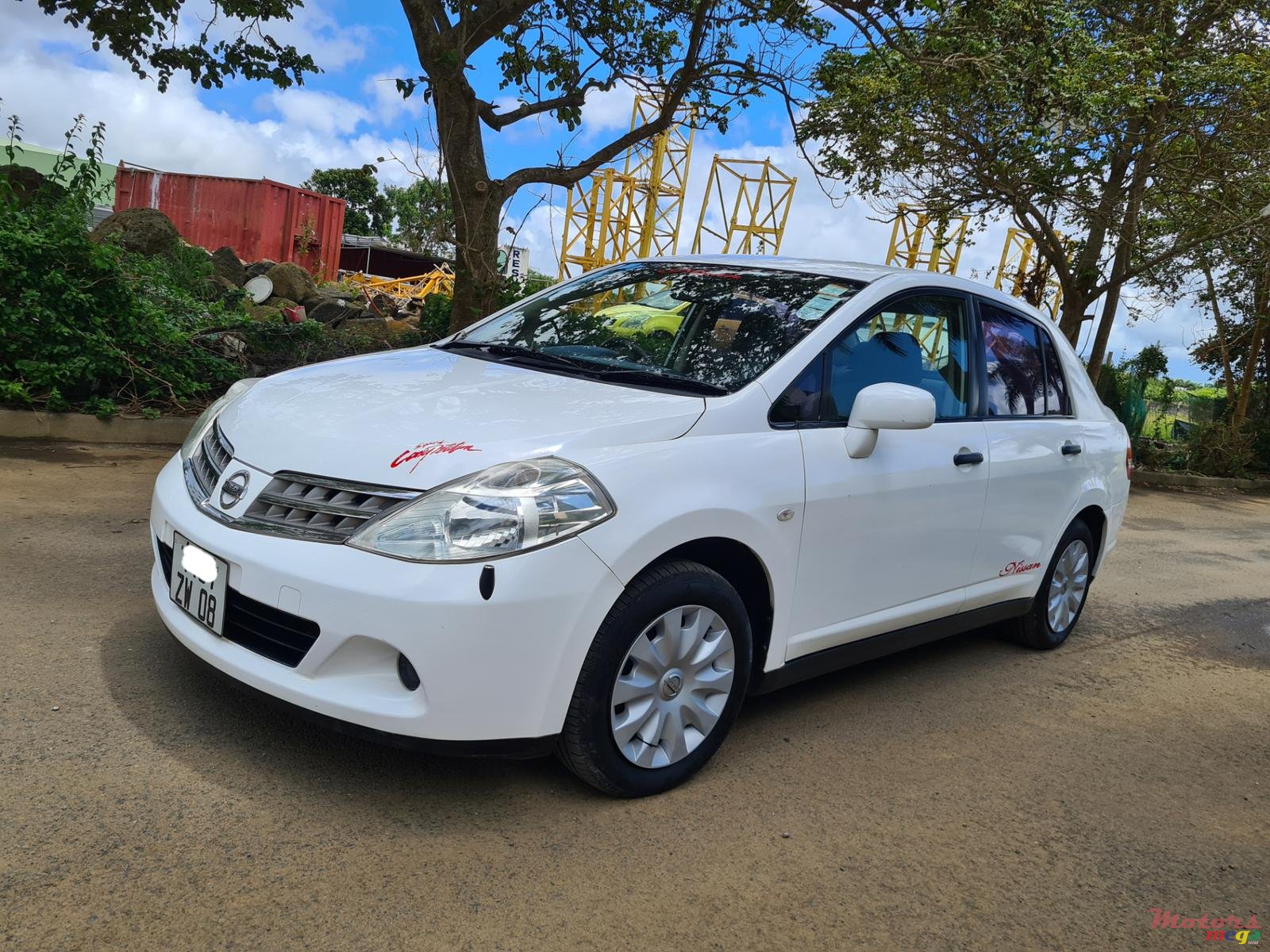 2008' Nissan Tiida Automatic photo #2