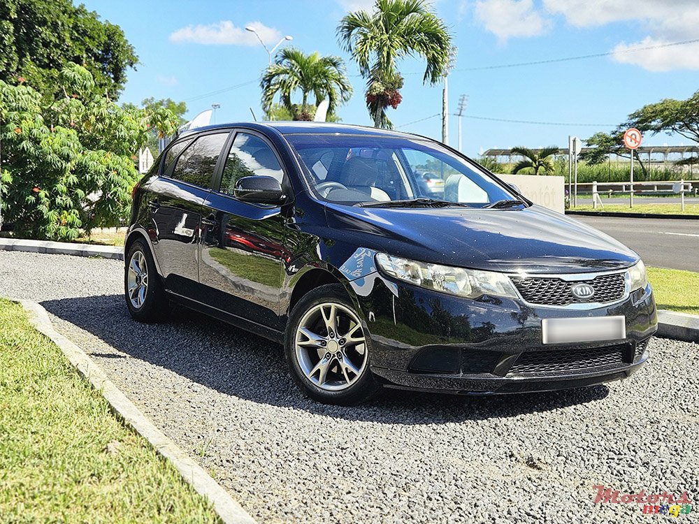 2011' Kia Cerato photo #1