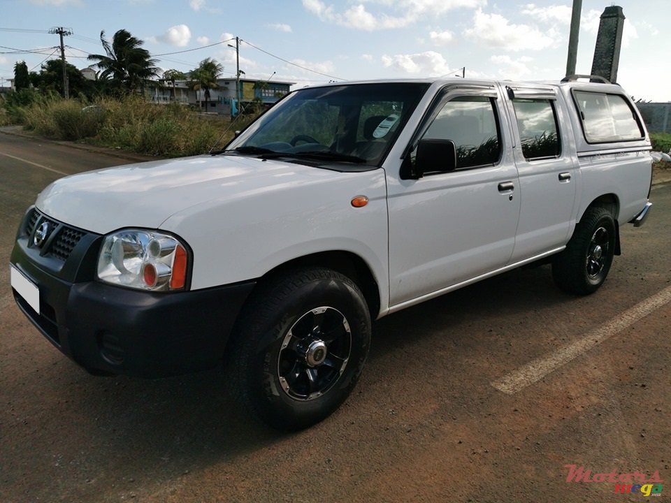 2013' Nissan NP300 photo #4