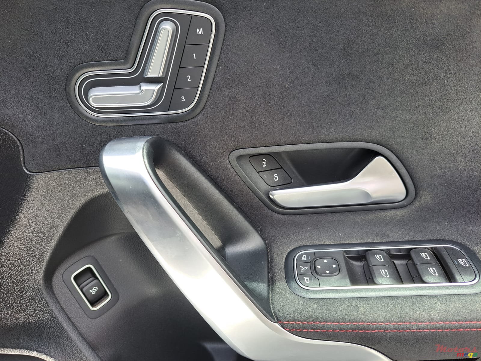 2019' Mercedes-Benz A 200 AMG PACK photo #5