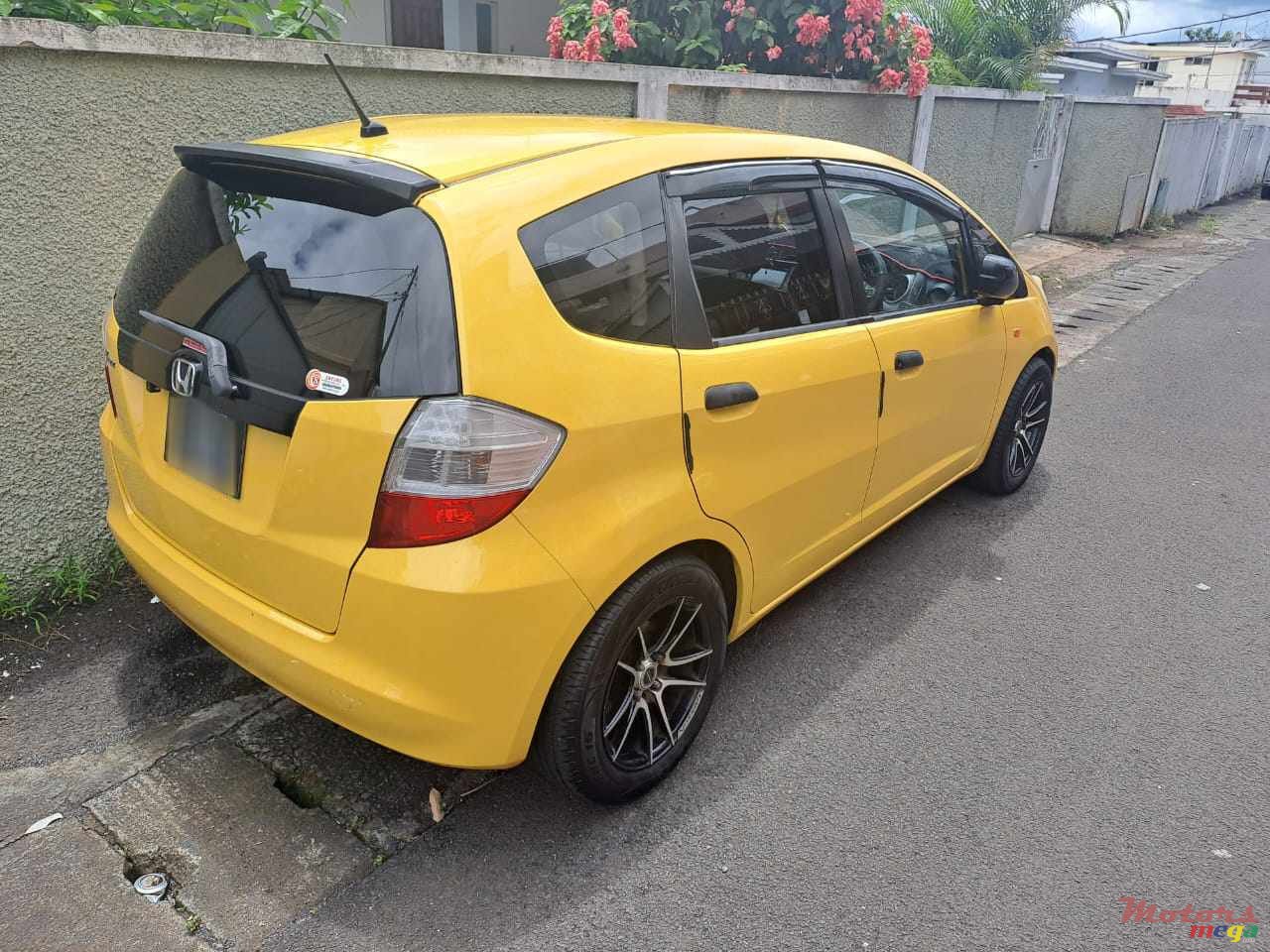 2009' Honda Jazz Vossen Rims photo #1