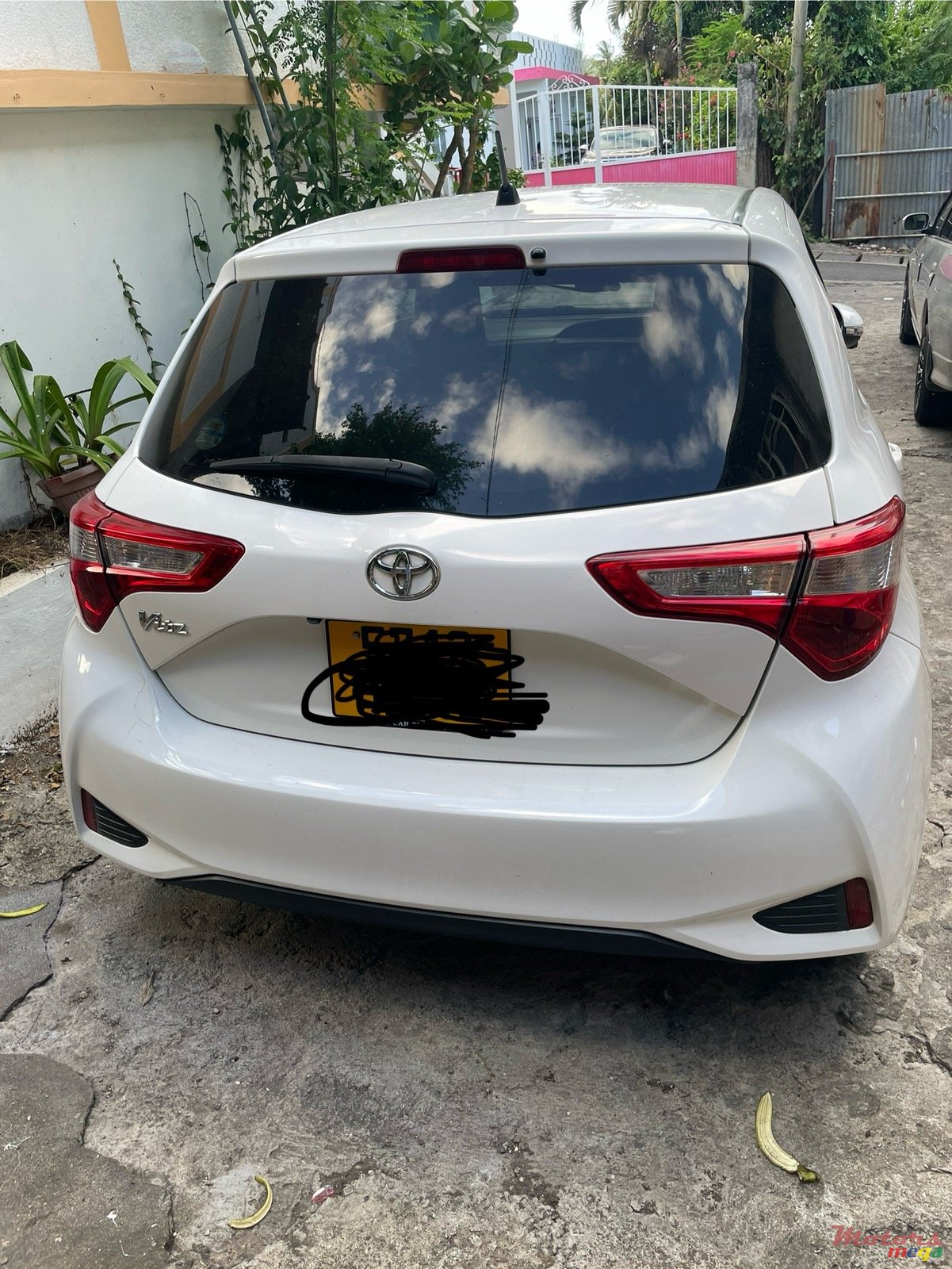 2018' Toyota Vitz photo #2