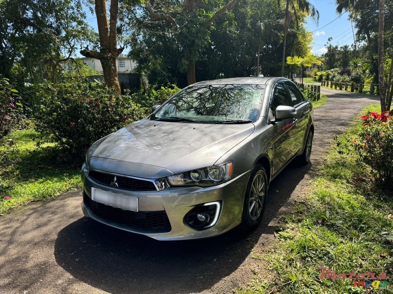 2017' Mitsubishi Lancer Ex photo #2