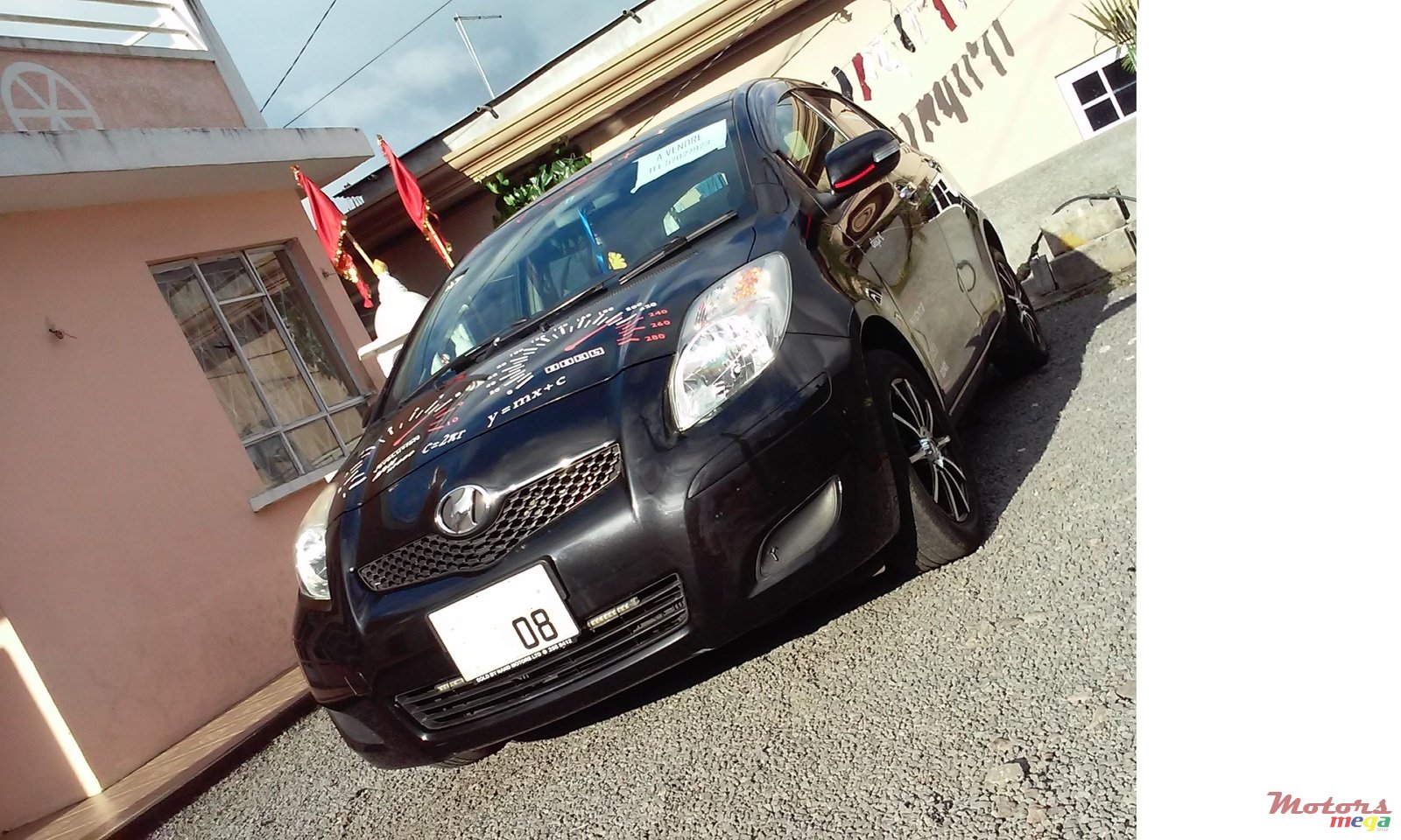 2008' Toyota Vitz photo #1