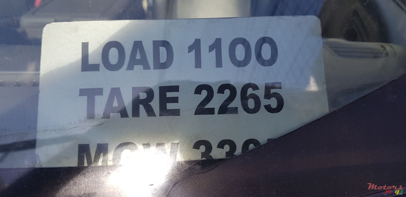 2004' Nissan Urvan Frigo photo #5