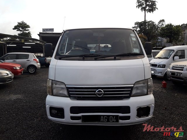 2004' Nissan Urvan photo #4