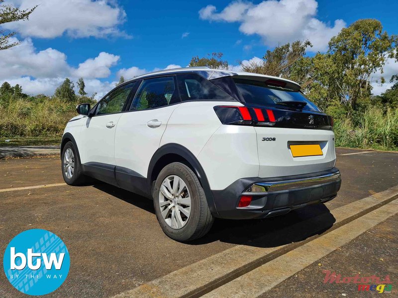 2017' Peugeot 3008 photo #3