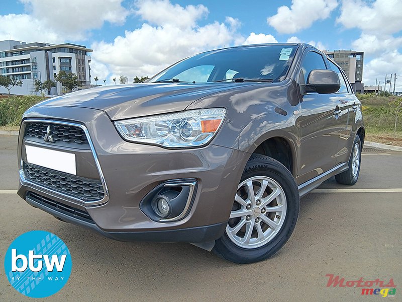 2016' Mitsubishi ASX photo #2