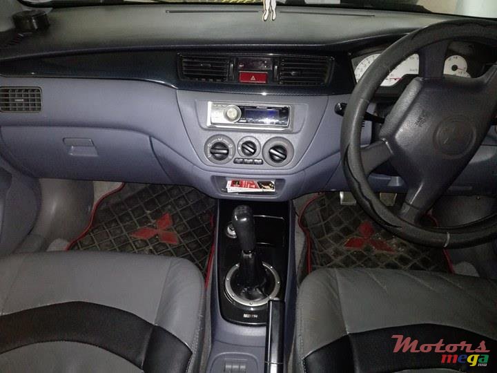 2003' Mitsubishi Lancer photo #6