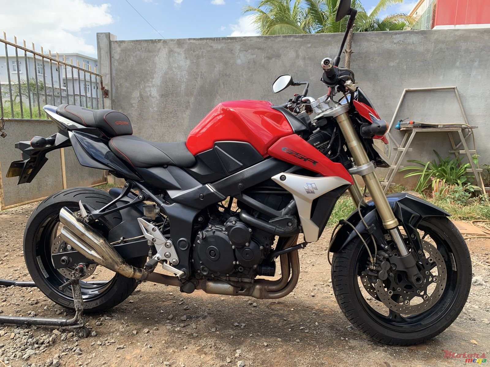 2012' Suzuki photo #1