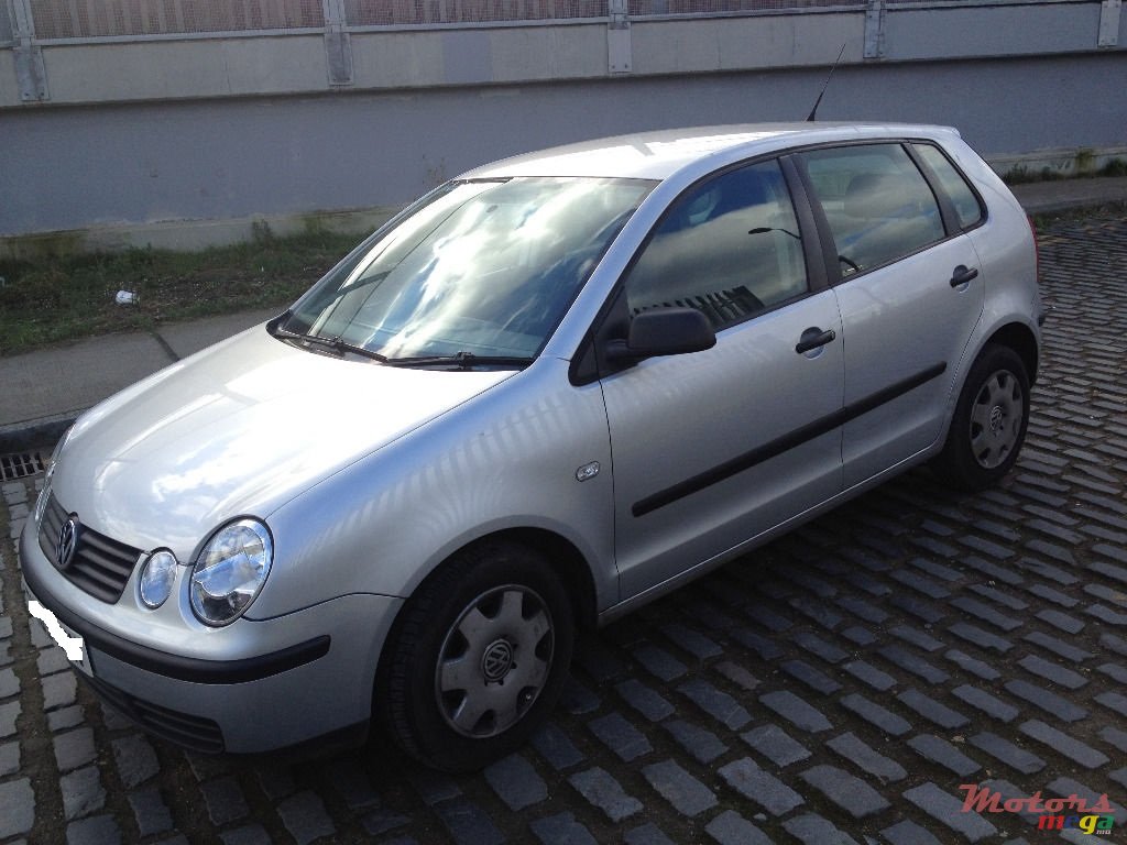 2005' Volkswagen Polo photo #1