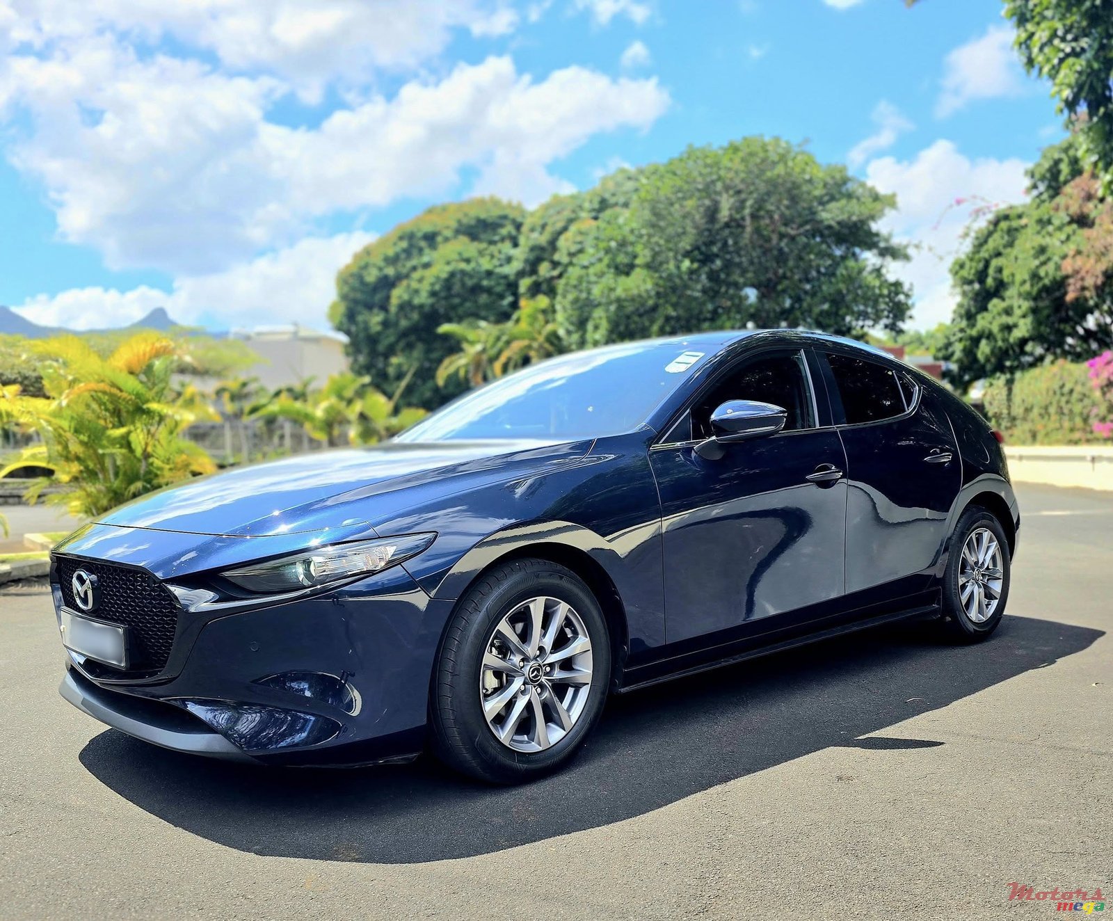 2022' Mazda 3 photo #2