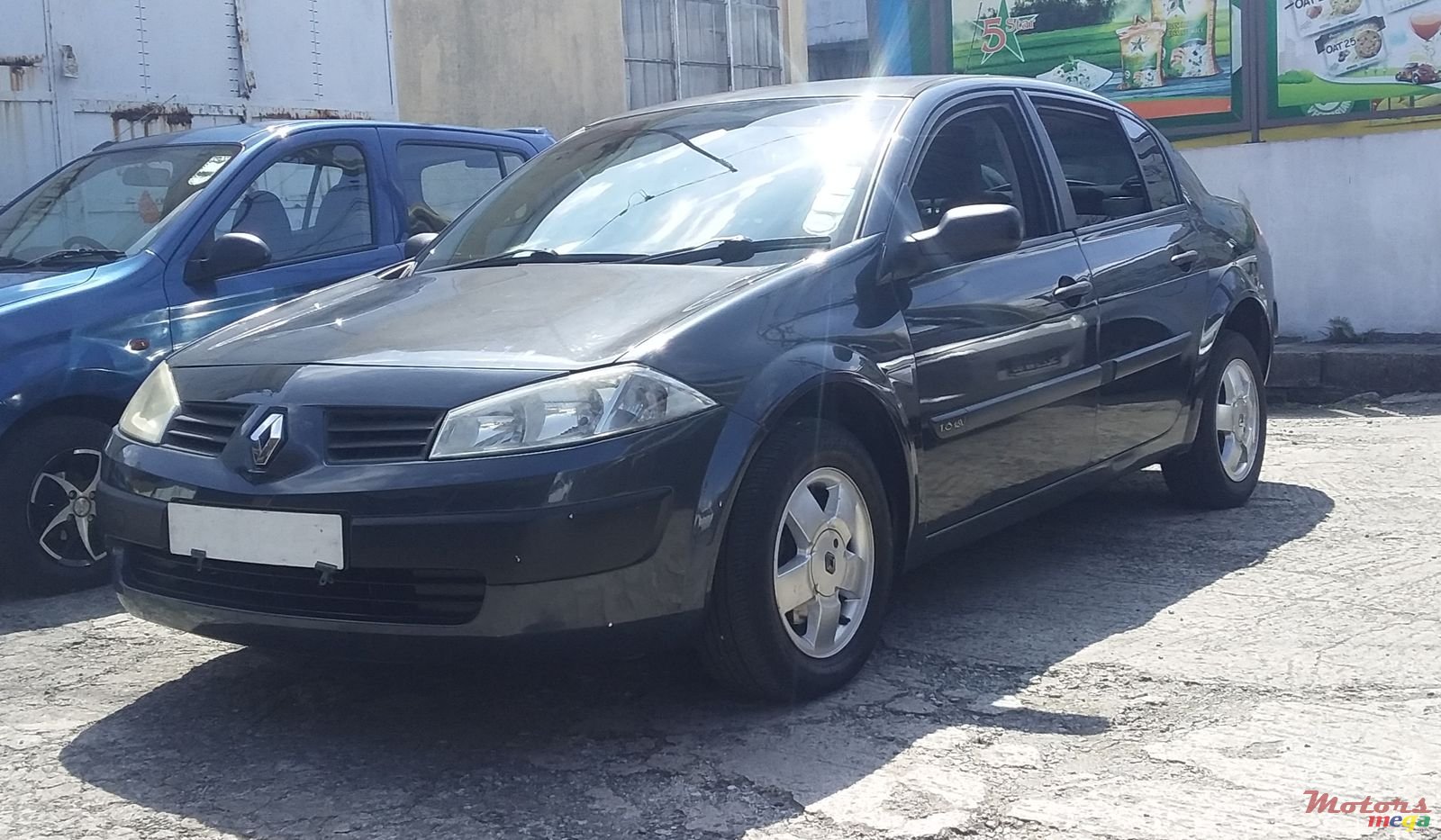 2006' Renault Megane photo #1