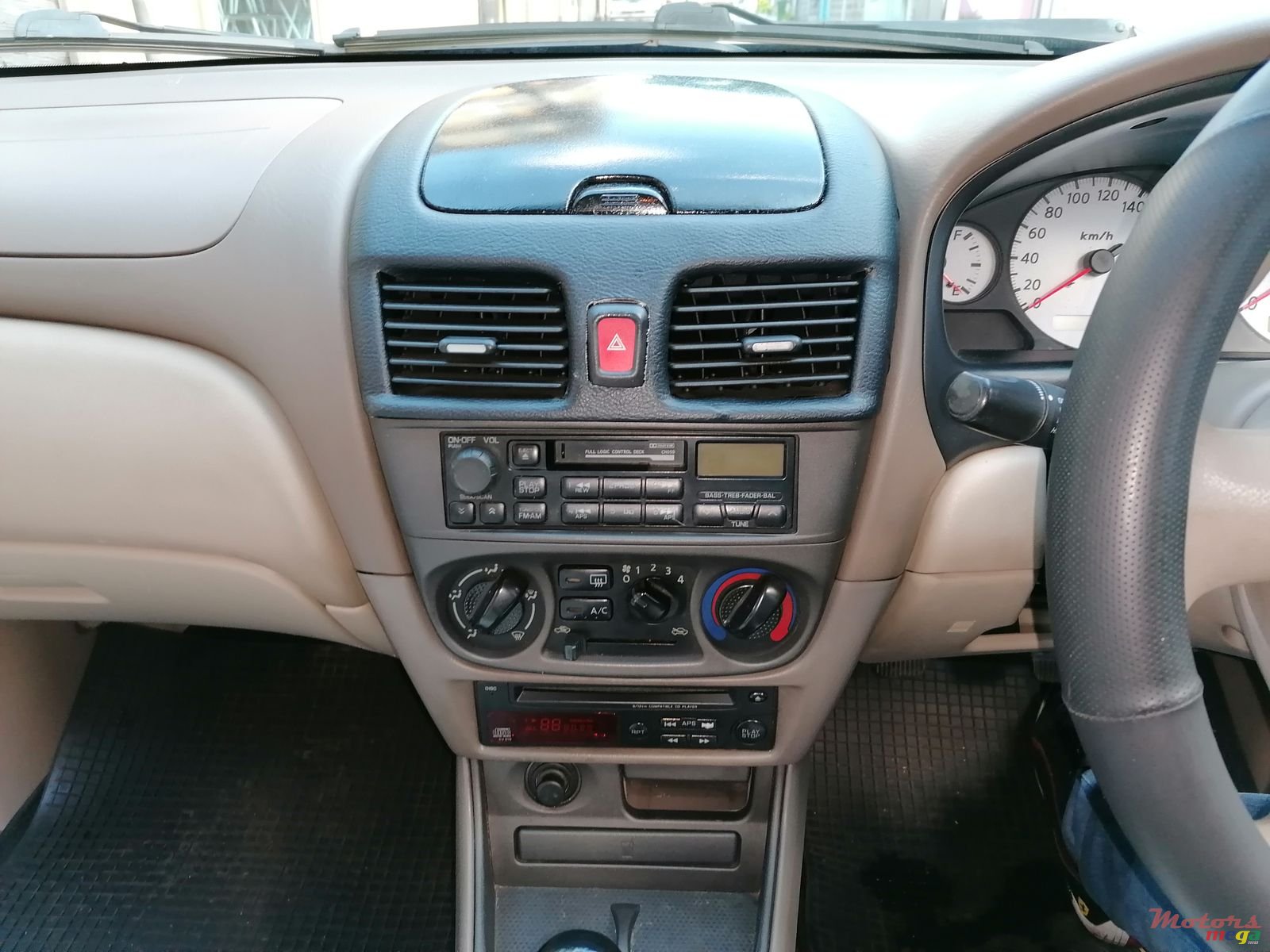 2007' Nissan Sunny photo #5