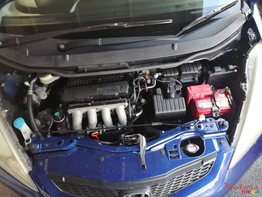 2009' Honda Jazz photo #2