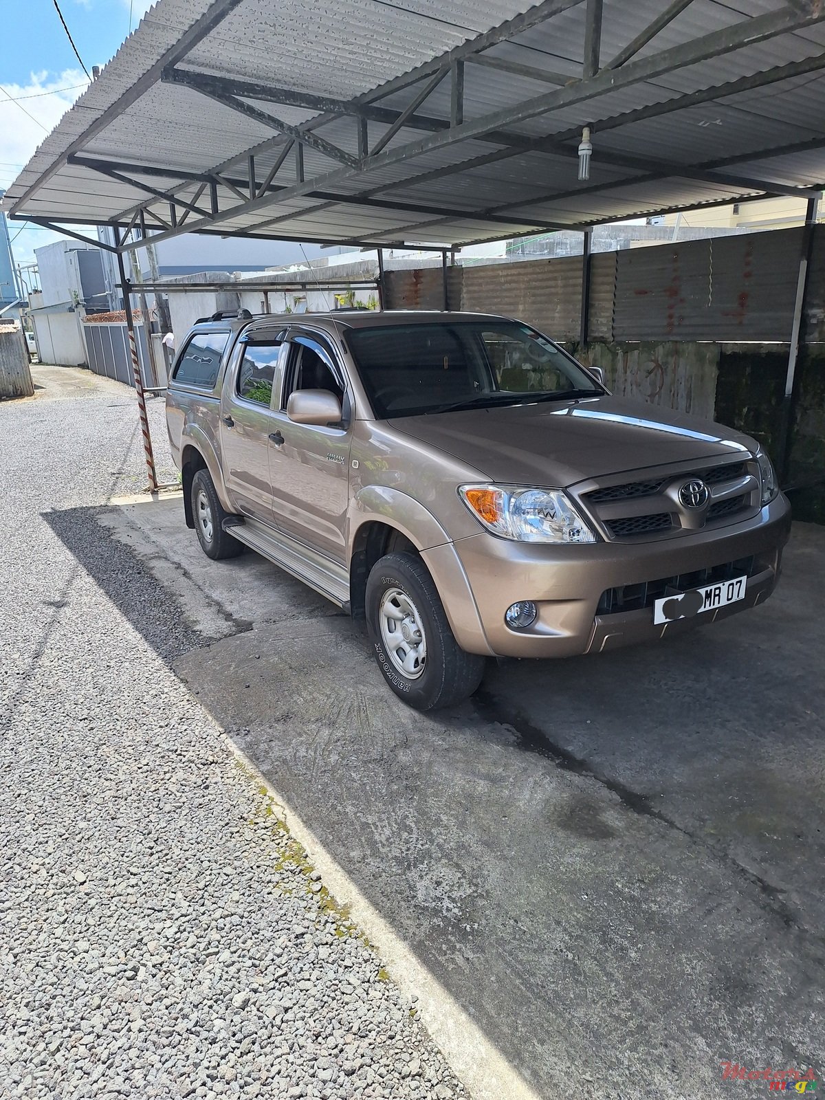 2007' Toyota Hilux photo #4