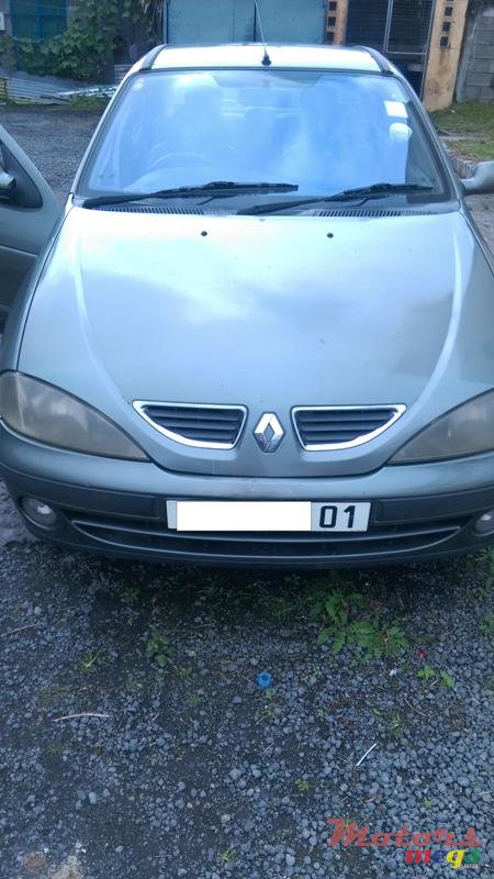 2001' Renault Megane Classic photo #2