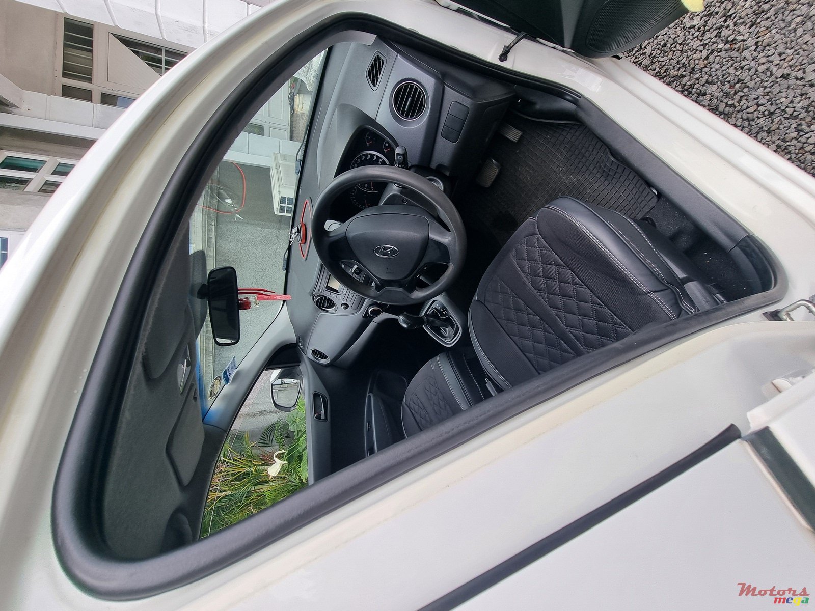 2019' Hyundai i10 Grand photo #7