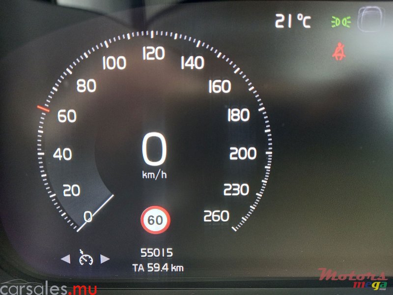 2020' Volvo XC40 1.5 Hybrid photo #7