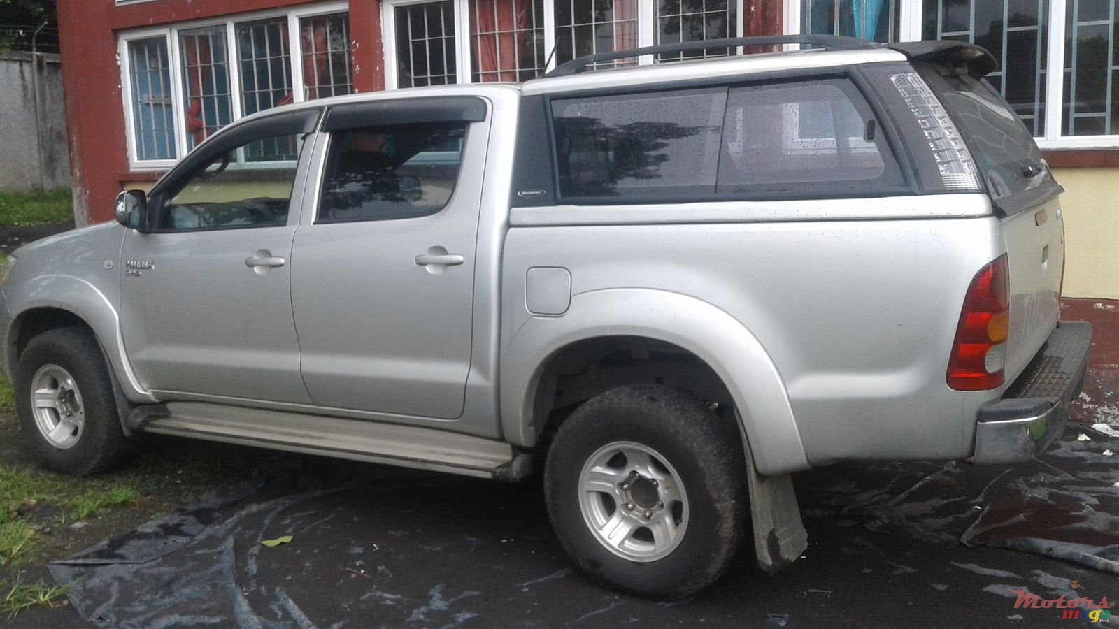 2010' Toyota Hilux photo #3