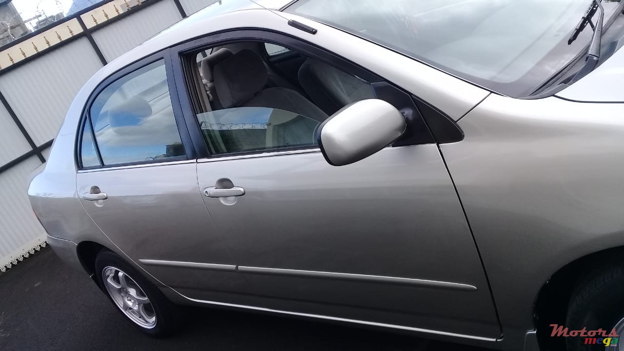 2001' Toyota photo #2