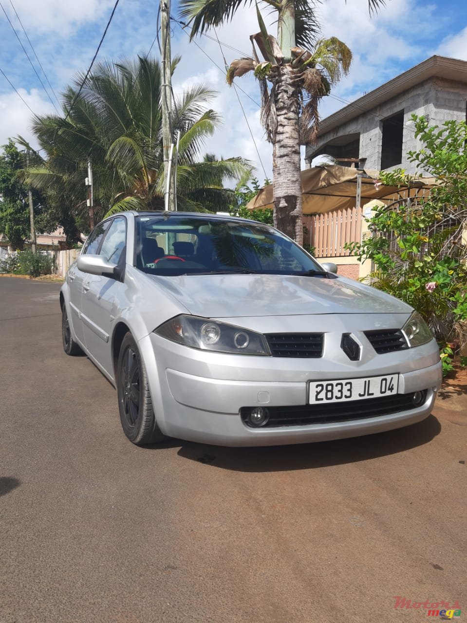 2004' Renault Megane 2 photo #2