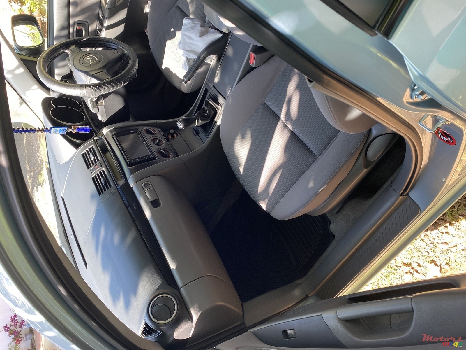 2008' Mazda 3 photo #3