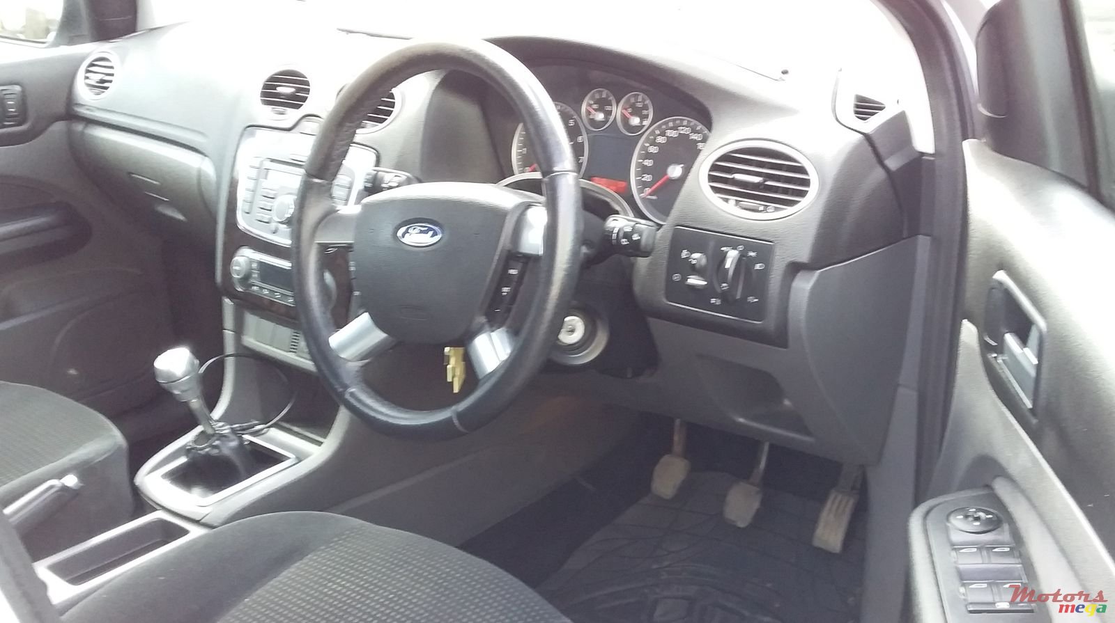 2008' Ford Focus photo #4