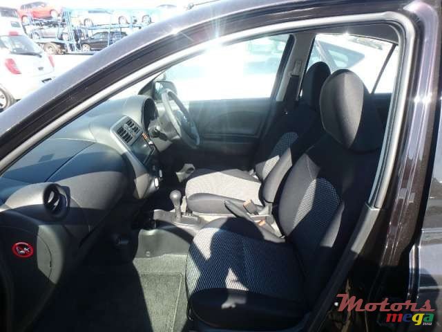 2013' Nissan March photo #6