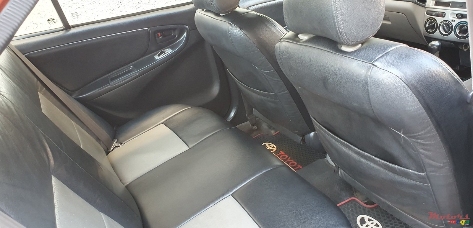 2005' Toyota photo #3