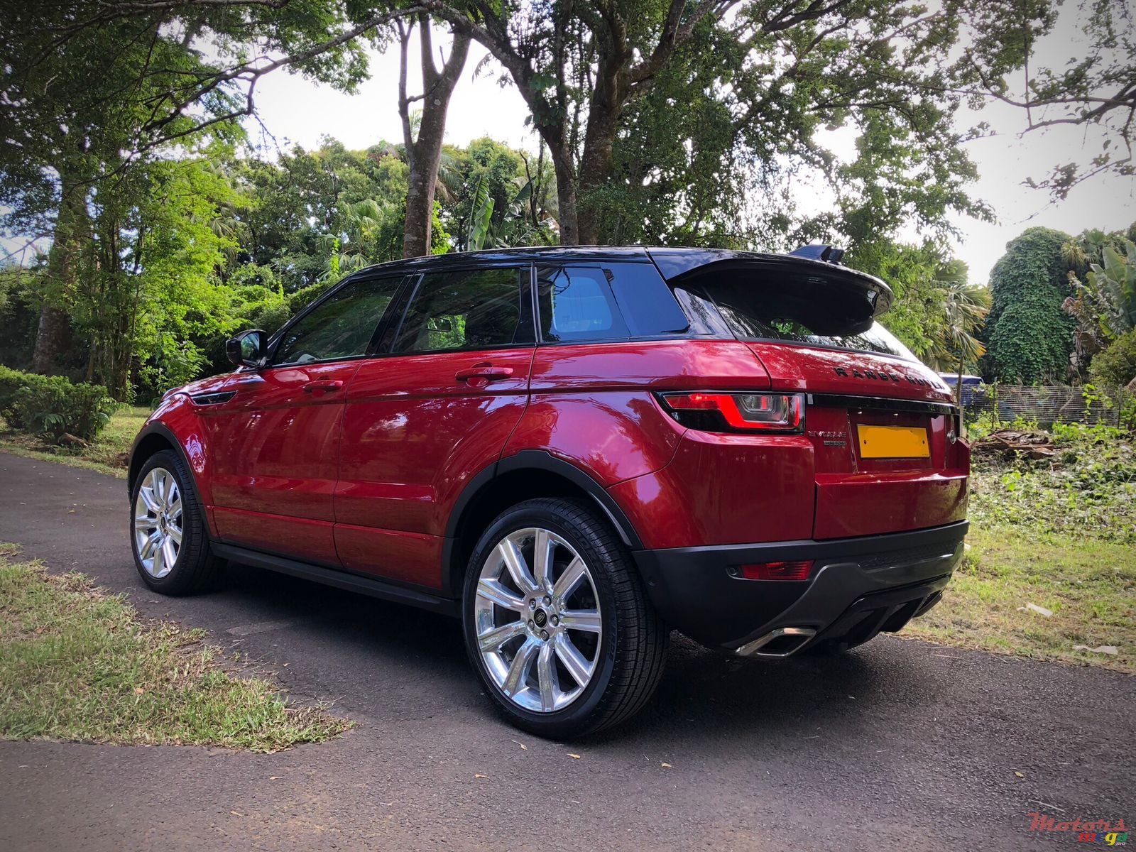 2016' Land Rover Range Rover Evoque Sport photo #3