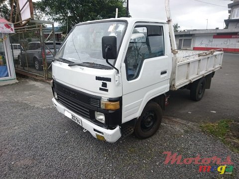1994' Toyota Hi Ace photo #1
