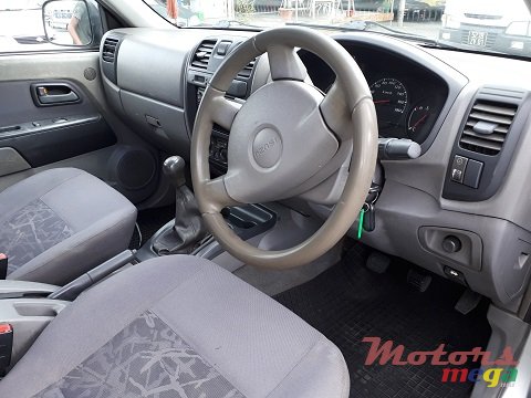 2004' Isuzu 4X2 KB 250 photo #7