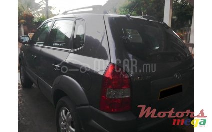 2008' Hyundai Tucson photo #2