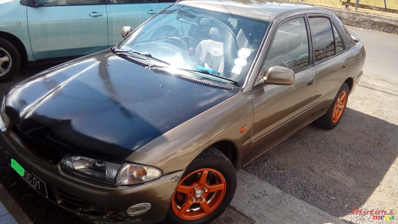 2001' Proton Wira nil photo #1