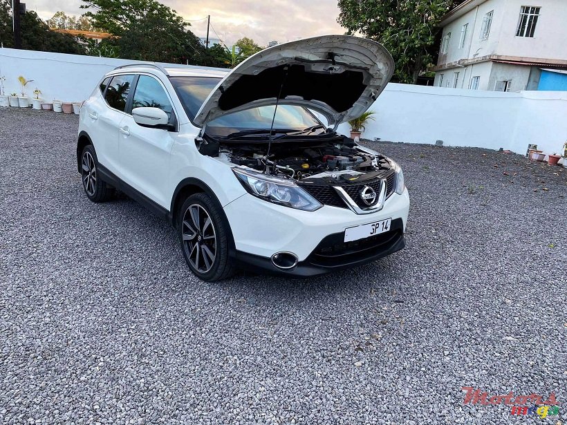 2014' Nissan Qashqai Auto 1.6L Turbo Diesel photo #7