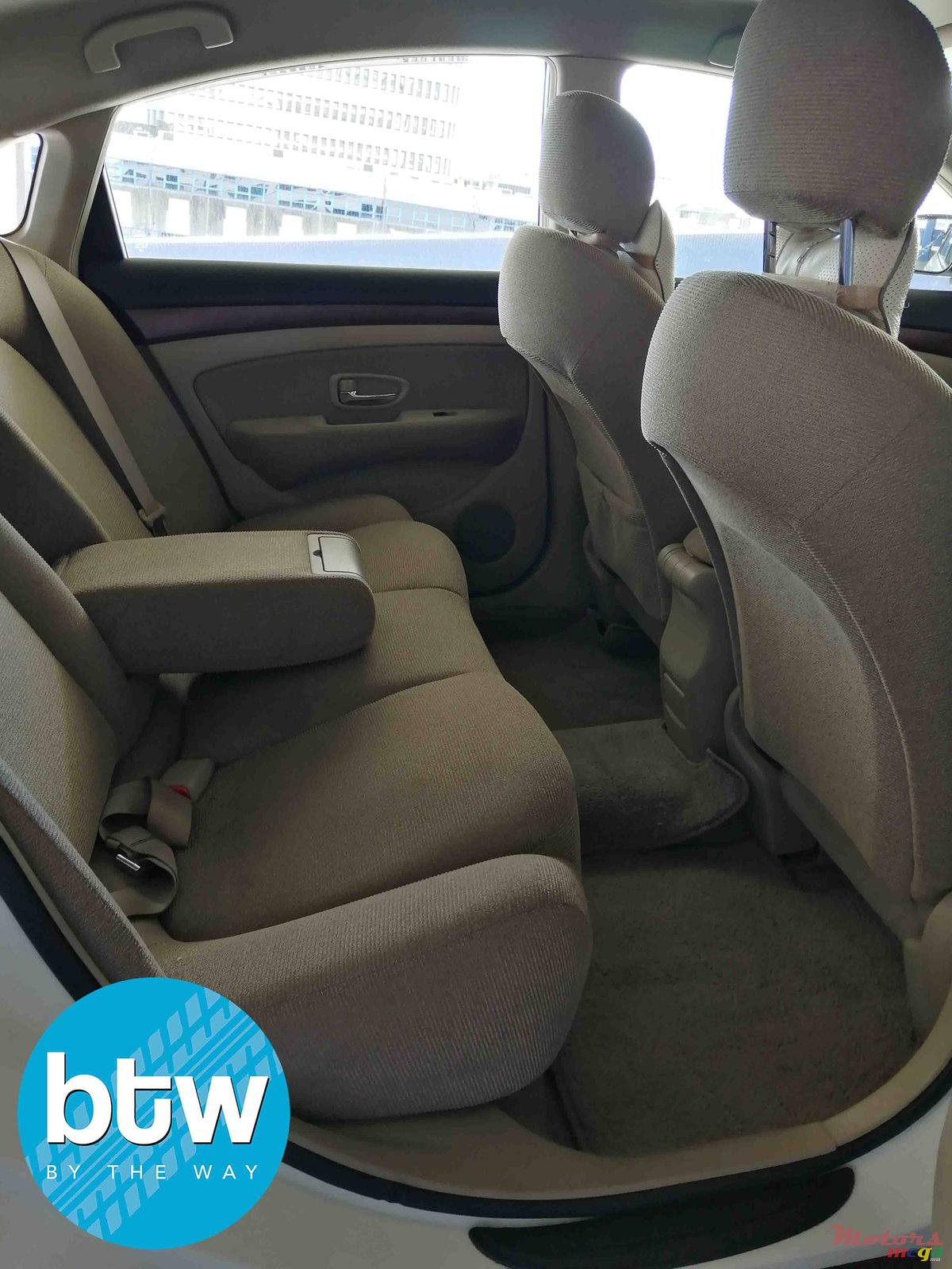 2011' Nissan Bluebird Sylphy photo #4