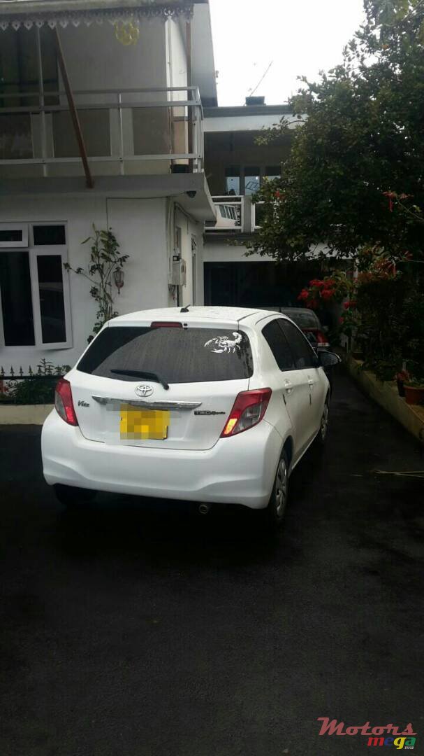 2012' Toyota Vitz photo #1