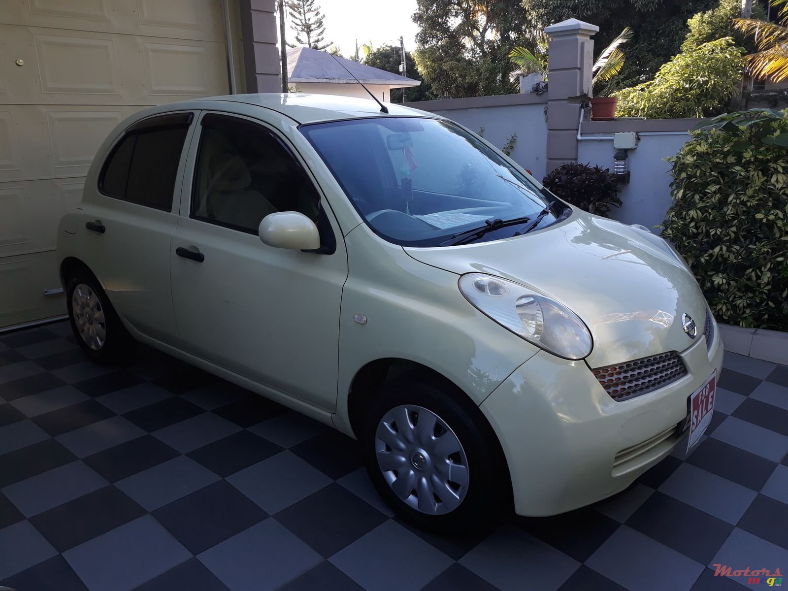 2003' Nissan March photo #1